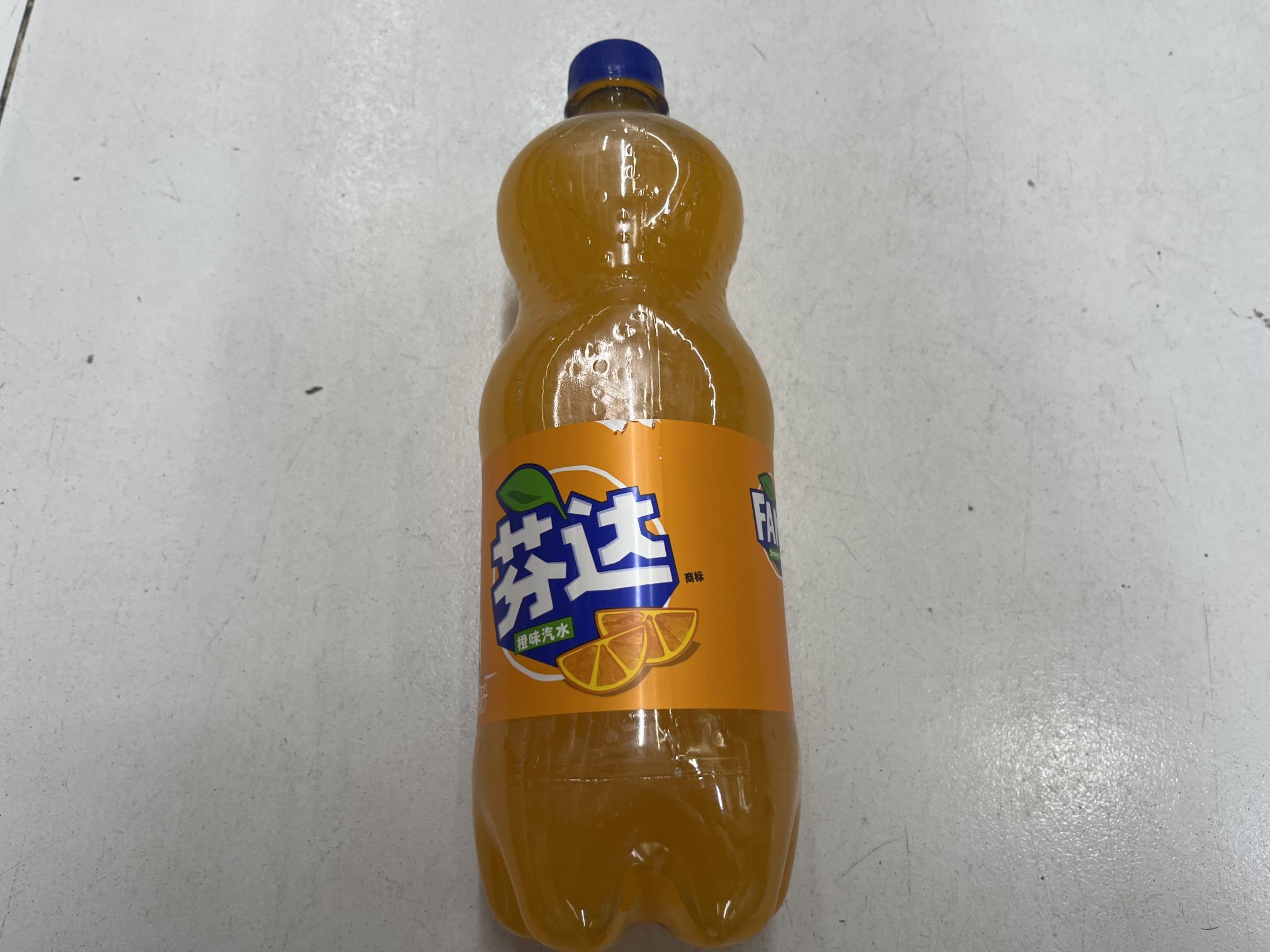 芬达888 ml/瓶（橙味汽水）
